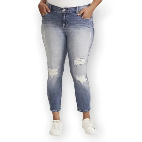 Torrid Girlfriend Distressed Light Wash  Jeans 20R - Picture 1 of 12
